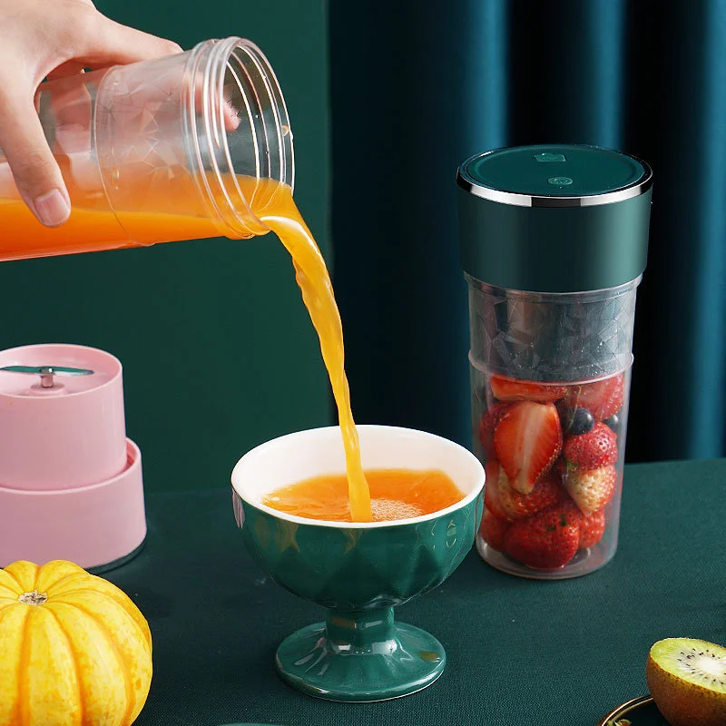 Portable Juicer Mini Home Fruit Juicer Cup