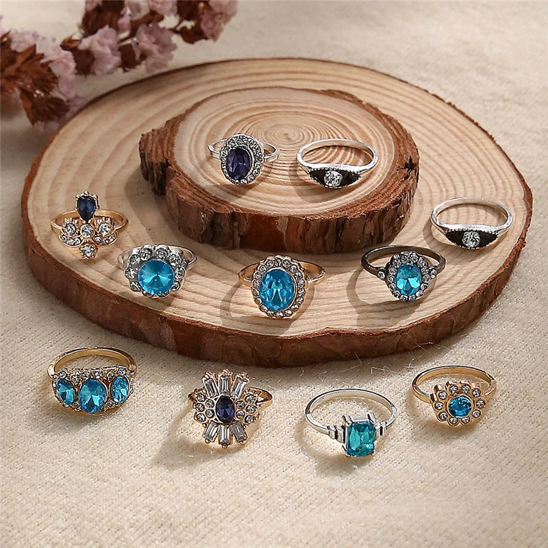 Fashionable Temperament Diamond Ring With Blue And Black Gemstones