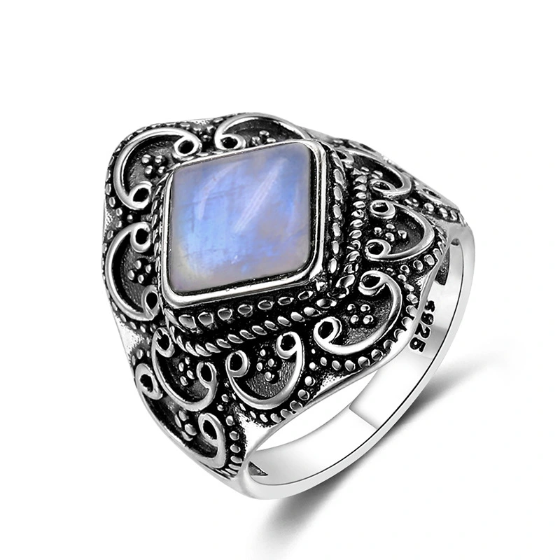 European And American Vintage Ring Inlaid With Natural Blue Moonstone