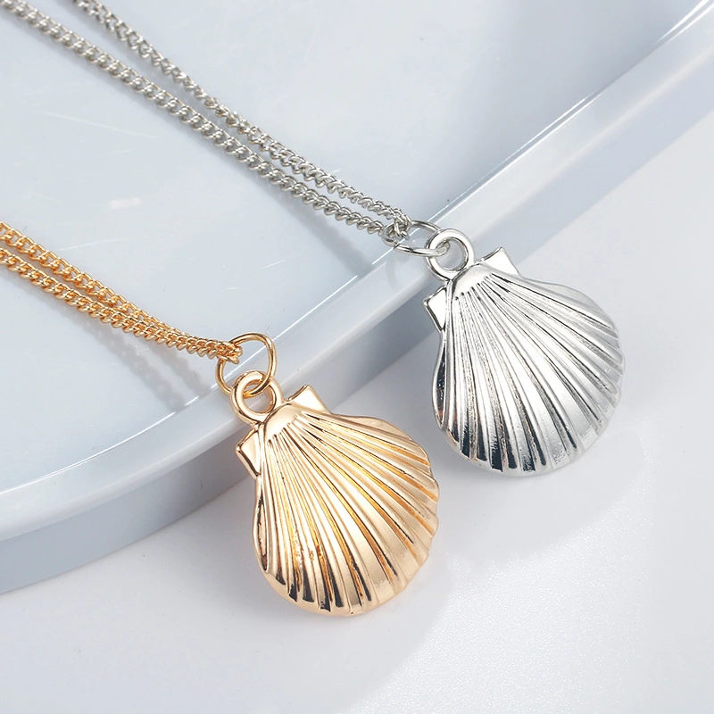 Glossy Shell Necklace Short Scallop Pendant Clavicle Chain