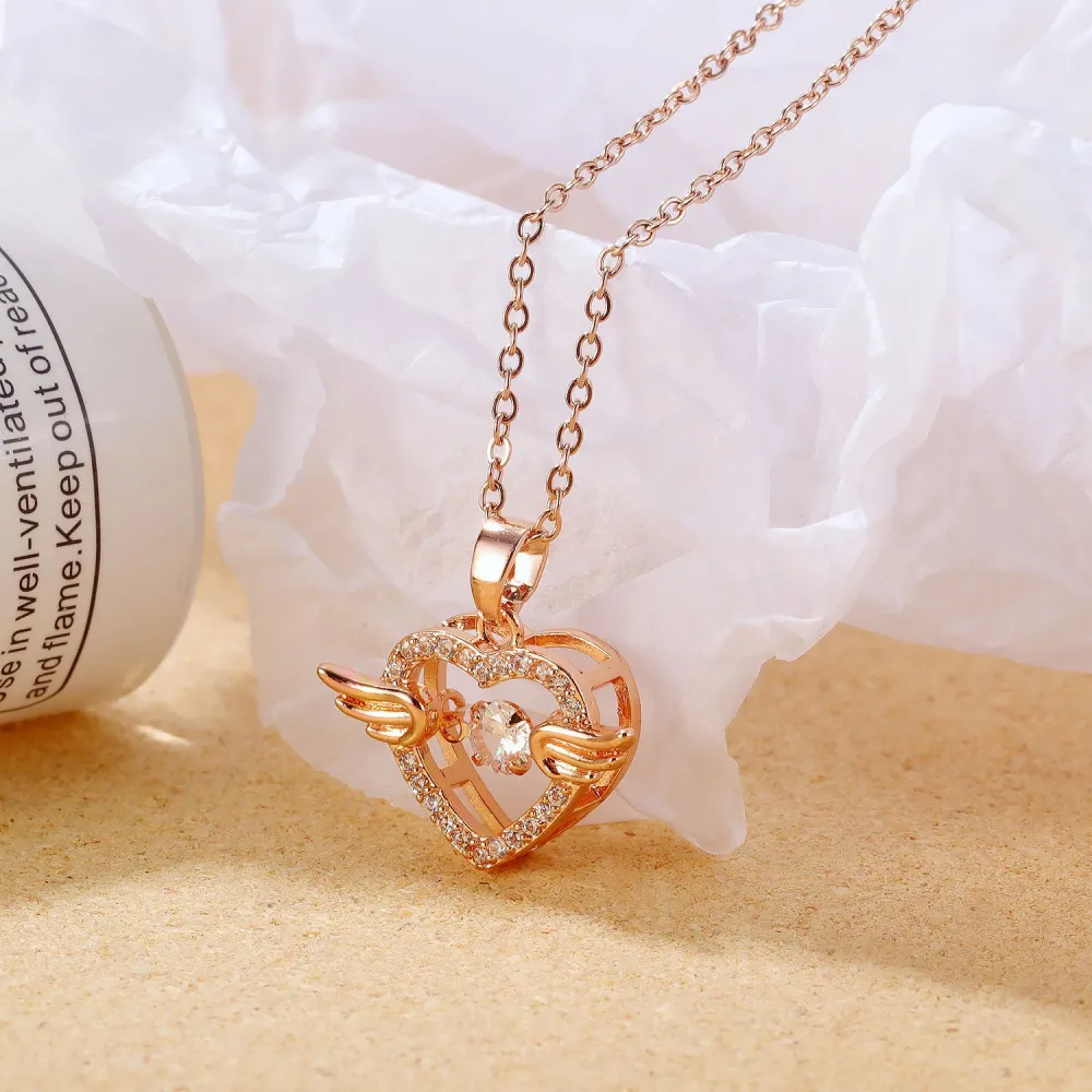 Heart-Shaped Angel Wings Zircon Pendant