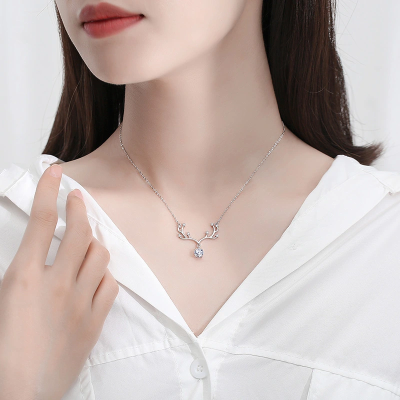 Fashion Simple Antler Moissan Diamond Necklace