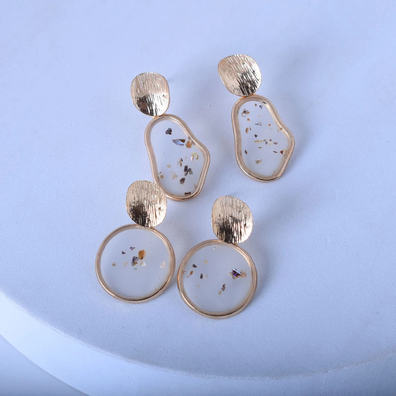 Geometric Irregular Earrings Inlaid With Broken Shells