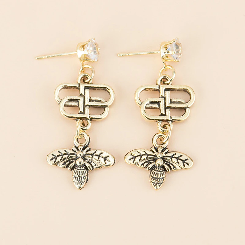 New Alloy Retro Earrings Golden Retro Bee Earrings