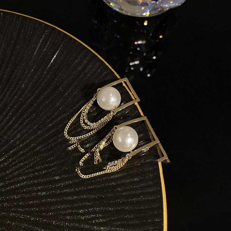 South Korea's Dongdaemun Fashion Temperament Long Chain Stud Earrings