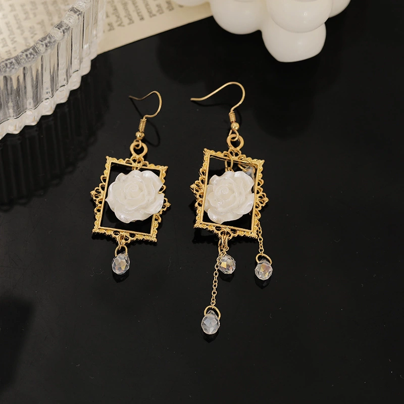 Asymmetrical Geometric Picture Frame Retro Exaggerated Ins Flower Personality Earrings