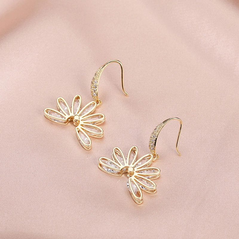 European And American Trend Earrings Female Earrings Personality Sexy Earrings