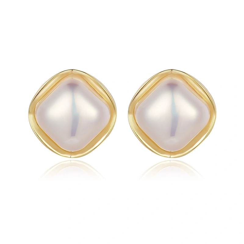 European And American Design Fashion Pearl Earrings Simple