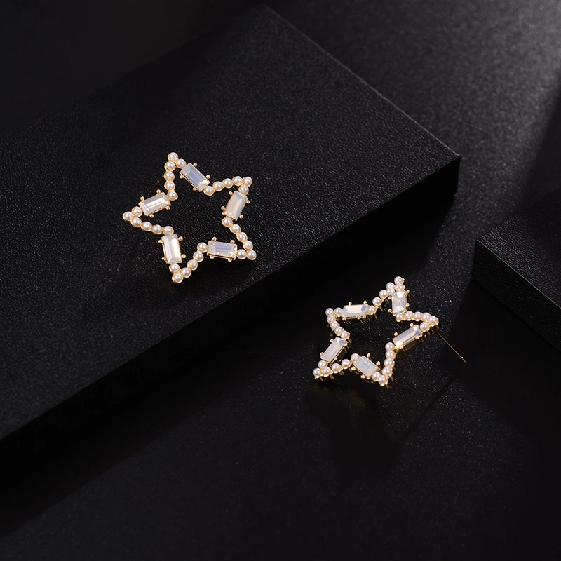 European And American Design Sense Fashion Five-pointed Star Earrings Earrings Simple