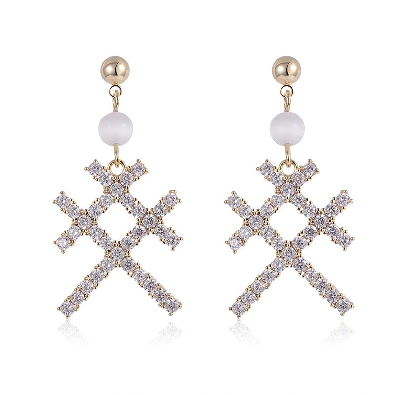 European And American Design Fashion Diamond Earrings Simple