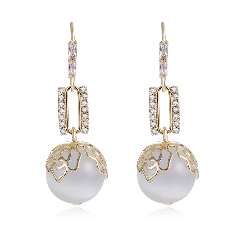 European And American Design Fashion Pearl Earrings Simple