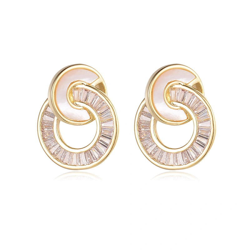 Women's Exquisite Interlocking Design Stud Earrings