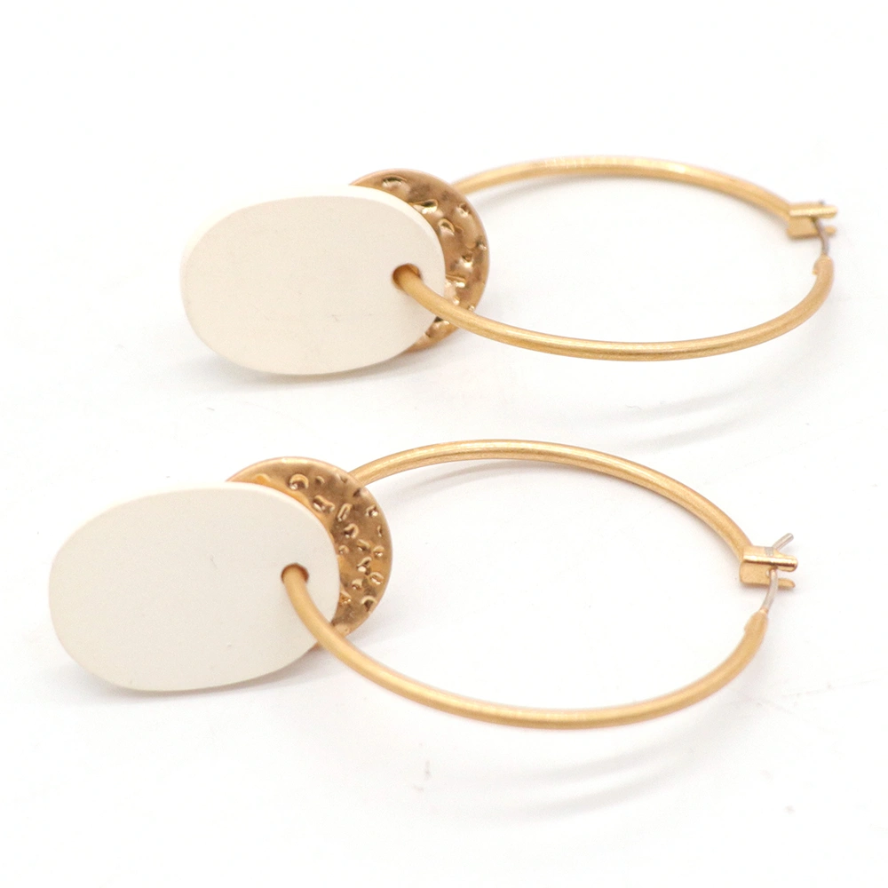 European And American Temperament Round Wood Chip Earrings