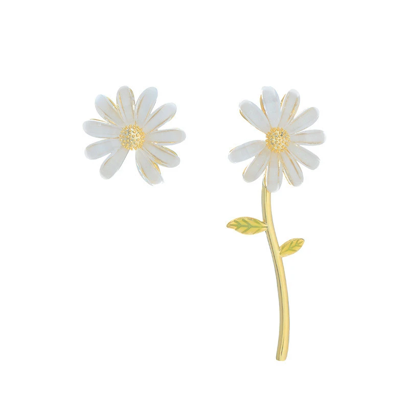 European And American Style 925 Silver Needle Small Daisy Earrings Asymmetric Flower Earrings