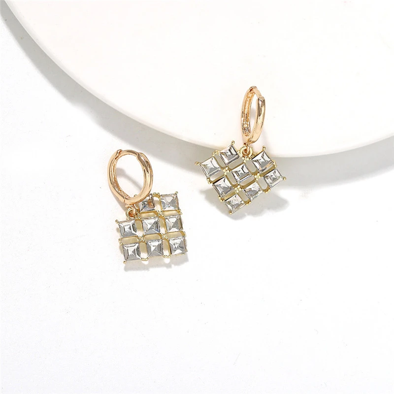 Korean Retro Fashion Hollow Diamond Earrings With Rhinestones