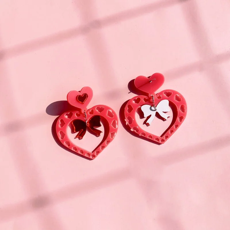 Creative New Hollow Love Earrings