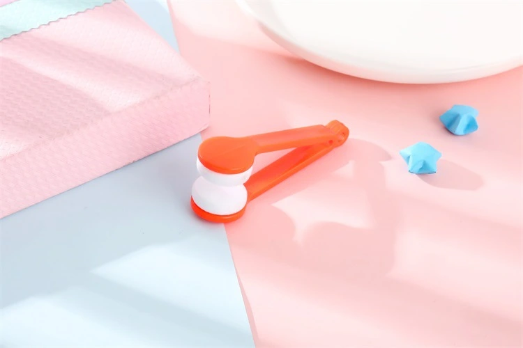 Creative And Simple Portable Glasses Cleaning Wipe