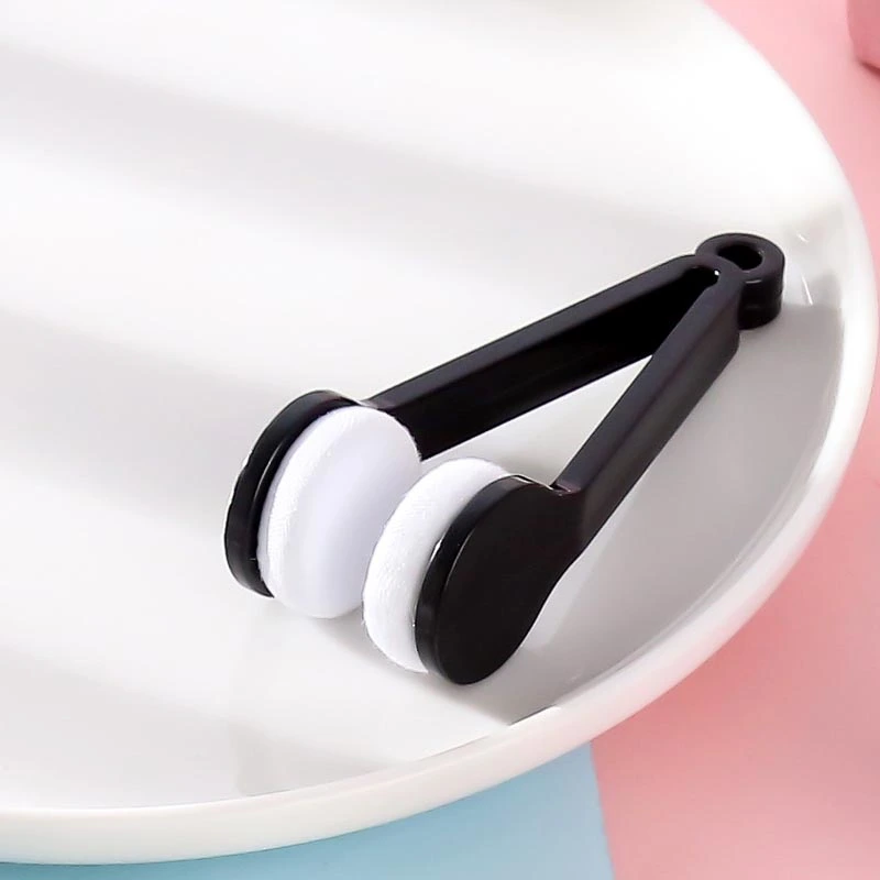 Creative And Simple Portable Glasses Cleaning Wipe