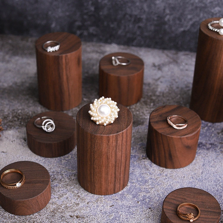 Simple Cylindrical Walnut Jewelry Shooting Props Creative Jewelry Display Stand