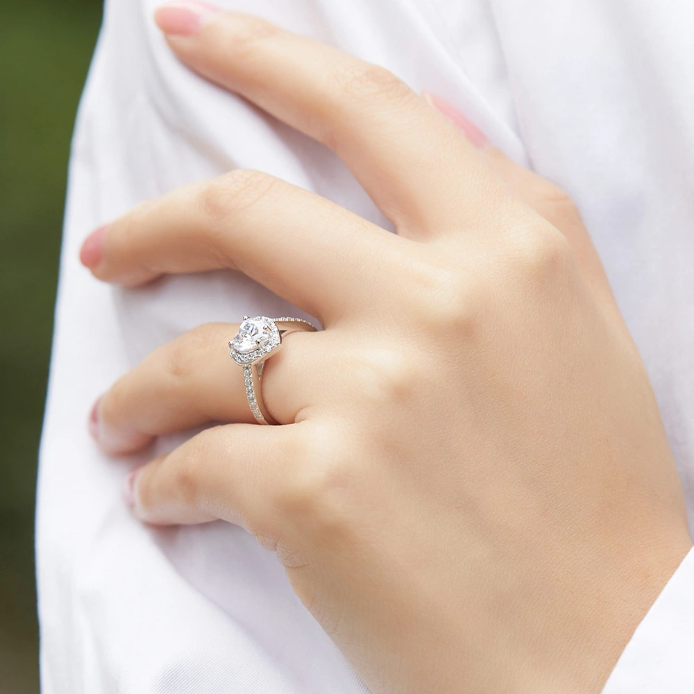 Simulation Diamond Ring Female S925 Sterling Silver Inlaid Zircon Heart-shaped Ring