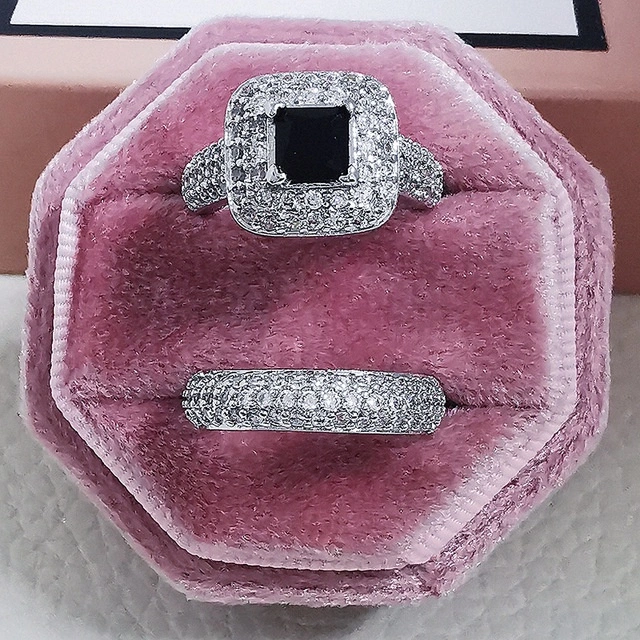 Fashionable And Luxurious 925 Sterling Silver Wedding Ring Set