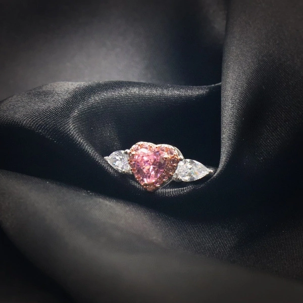 Fashion  Peach Heart Prong Set Zircon Ring