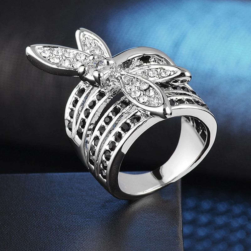European And American Fashion Personality Diamond Dragonfly Ring Ring Couple Jewelry