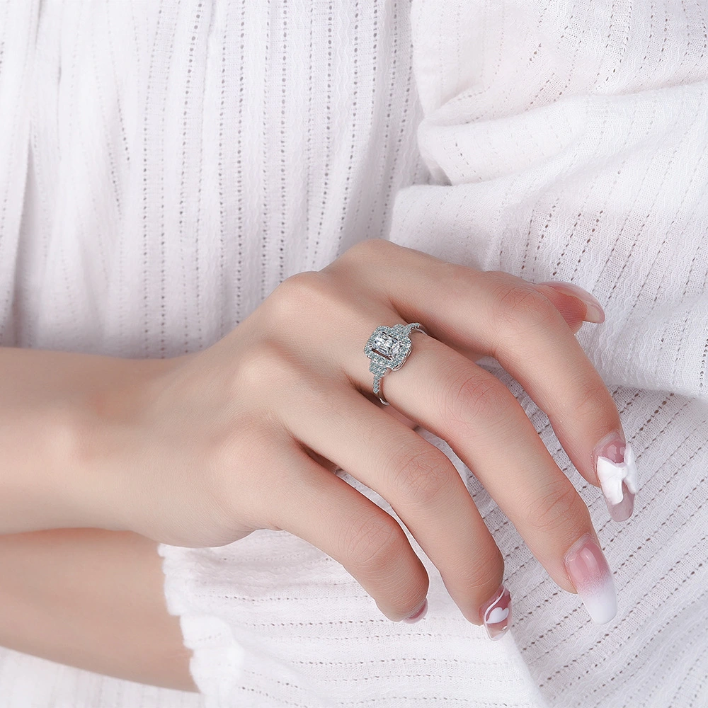 Women's Round Zirconium Diamond Wide Face Women's Ring