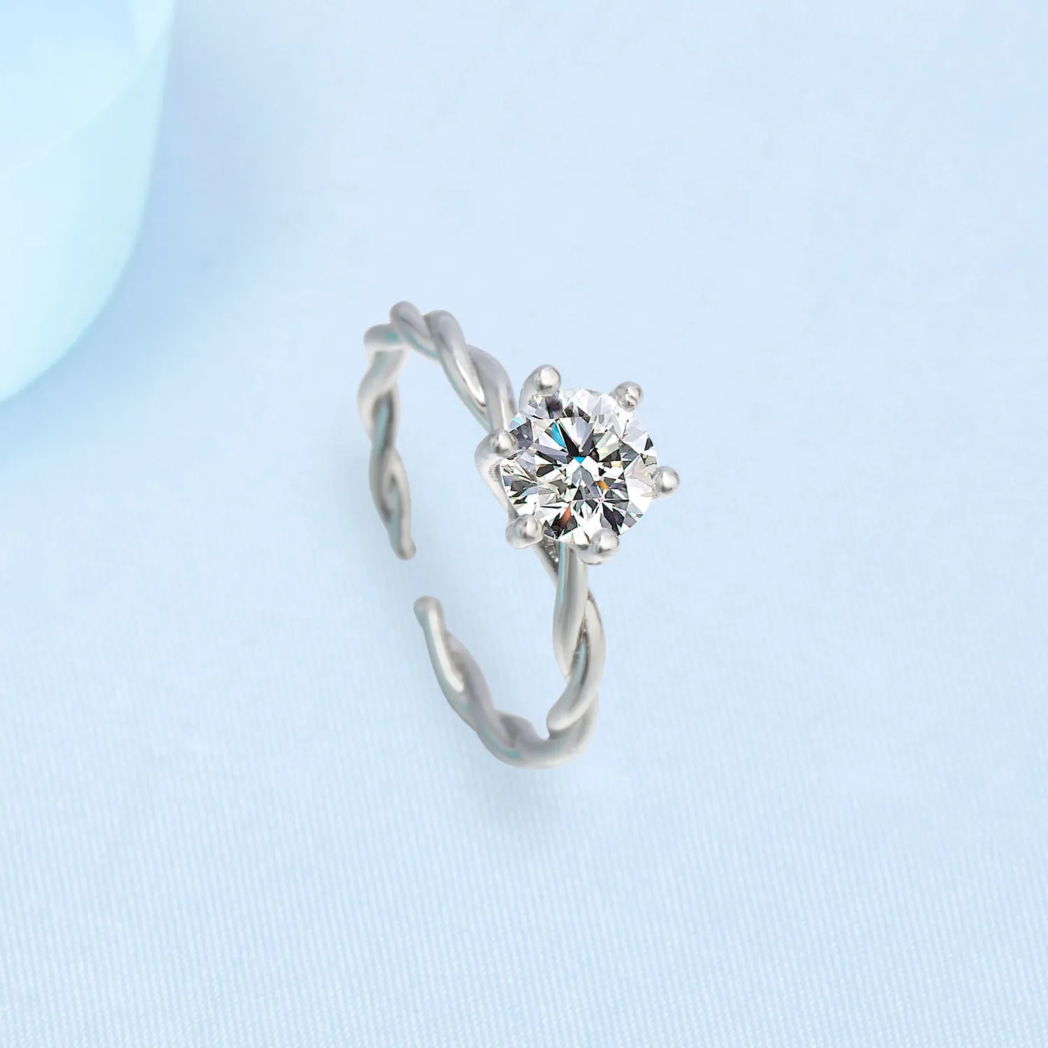 Fashion Diamond-studded Twist Vine Ring Women