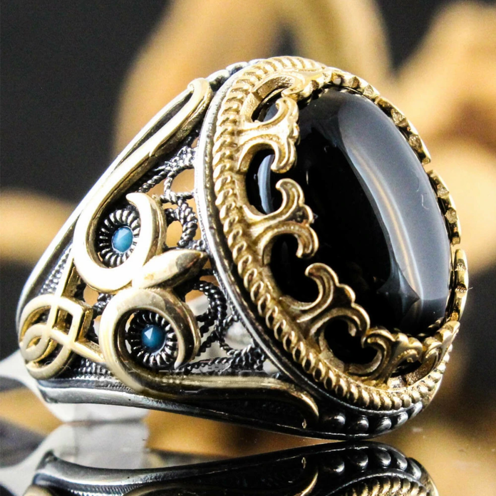 Popular Retro Pattern Black Face Zircon Ring