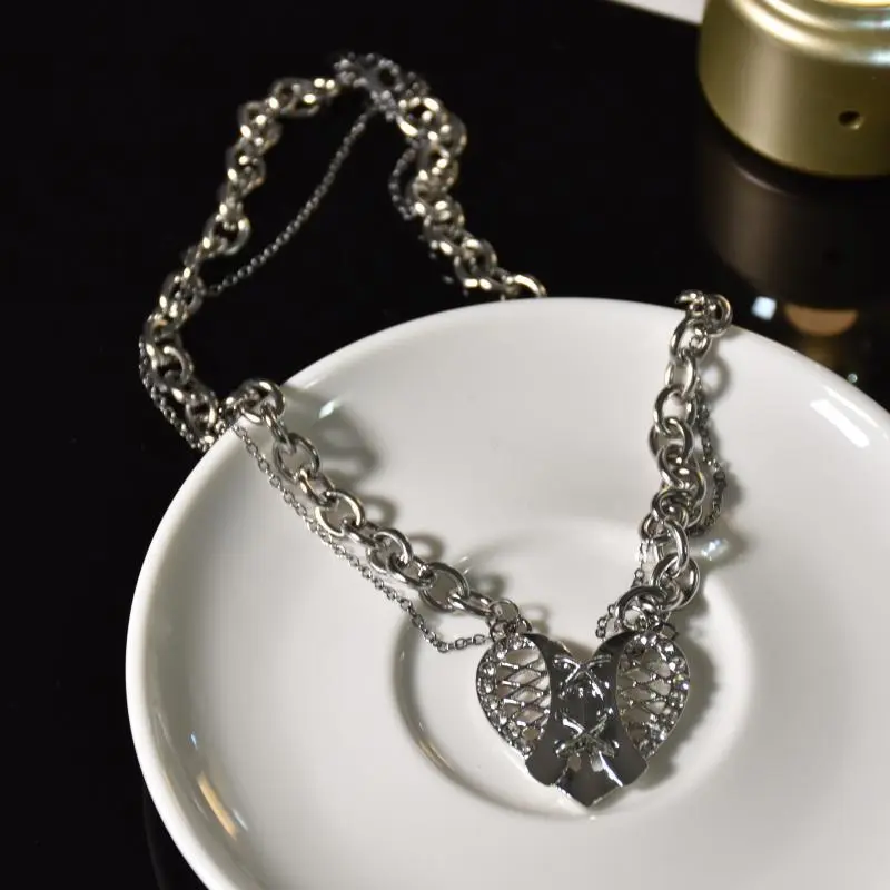 Frosty Wind Band Love Heart Pendant Sweet Cool Wind Necklace