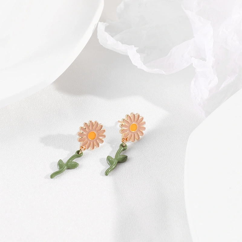 Xiaoqing Petal Earrings Female Daisy Long