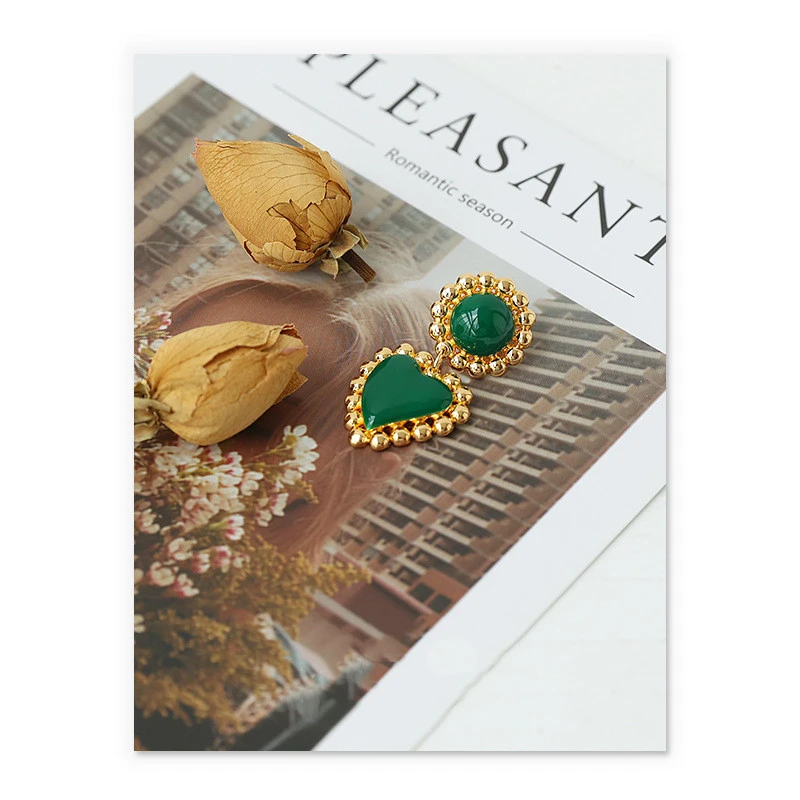 Handmade Oil Dripping Retro Hong Kong Style French Elegant Heart-shaped Lace Green Earrings