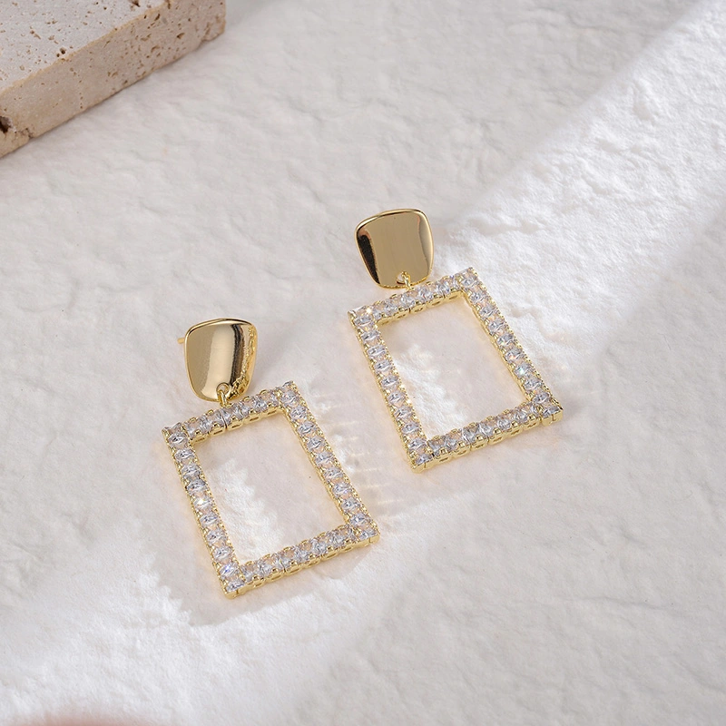 Fashion Metal Irregular Pop Earrings