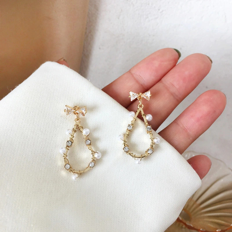 Beautiful Girl Style Earrings Temperament Simple Bow Stud Earrings