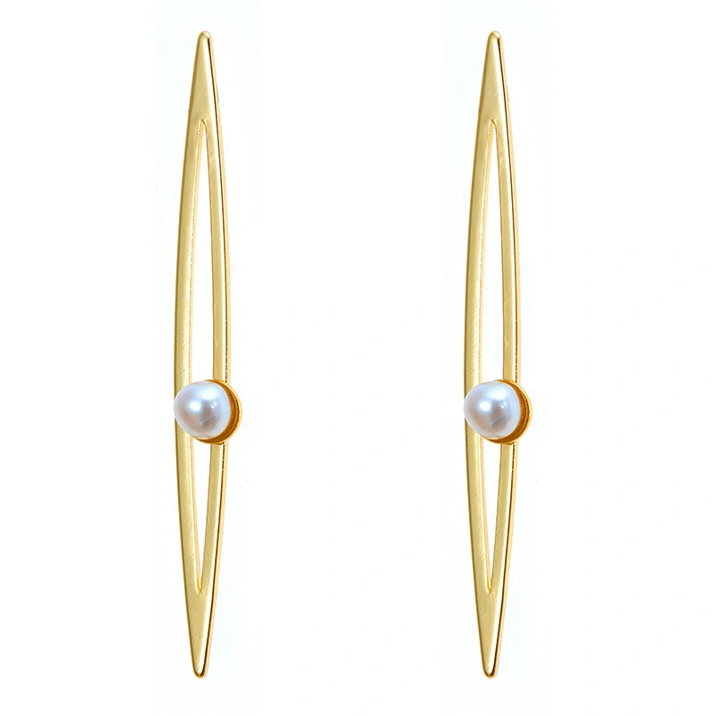 Fashion Leaf Pearl Stud Earrings