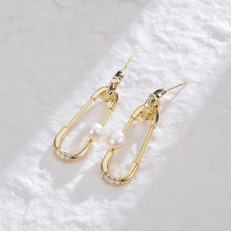 Temperament Female Gentle And Thin Natural Pearl Earrings