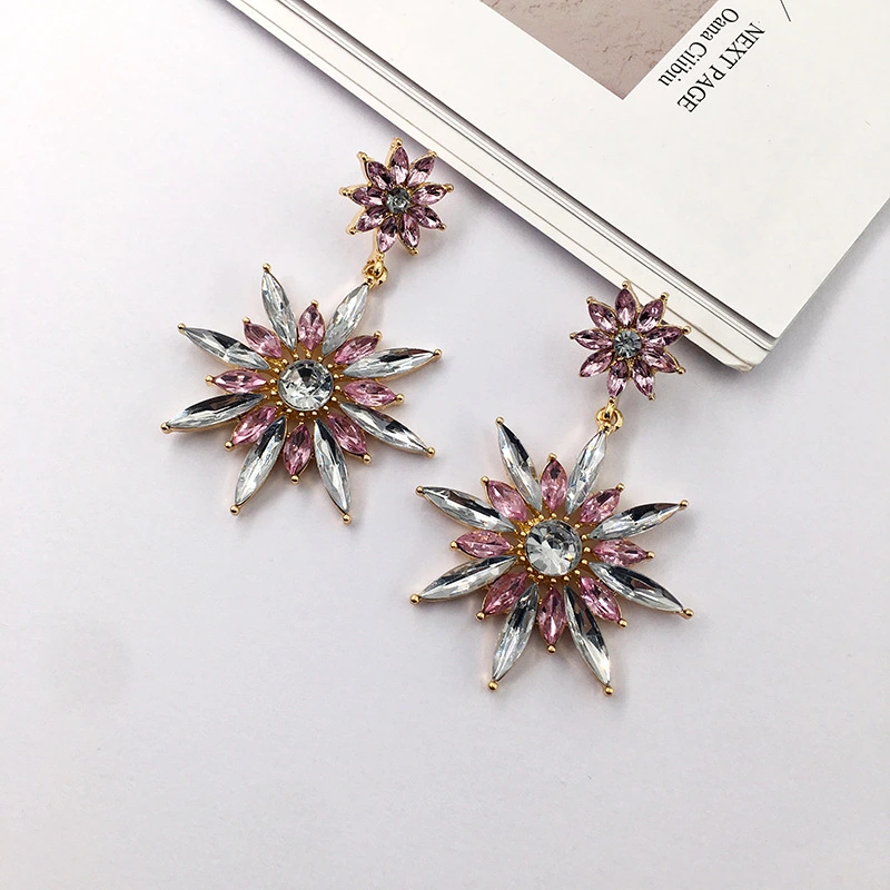 Fashion Temperament Alloy Diamond Earrings