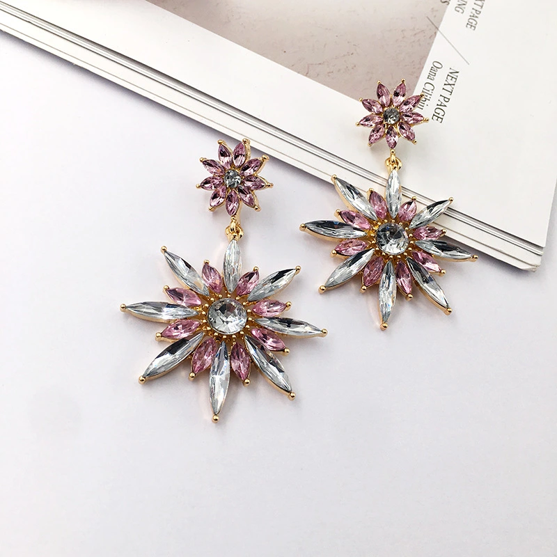 Fashion Temperament Alloy Diamond Earrings