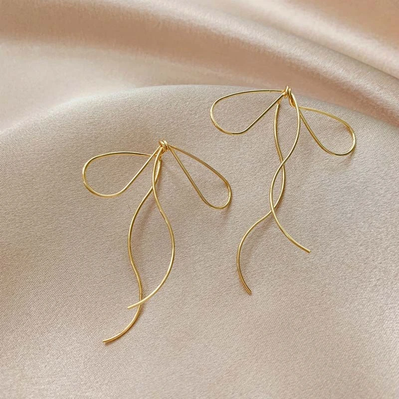 Elegant Design Line Earrings