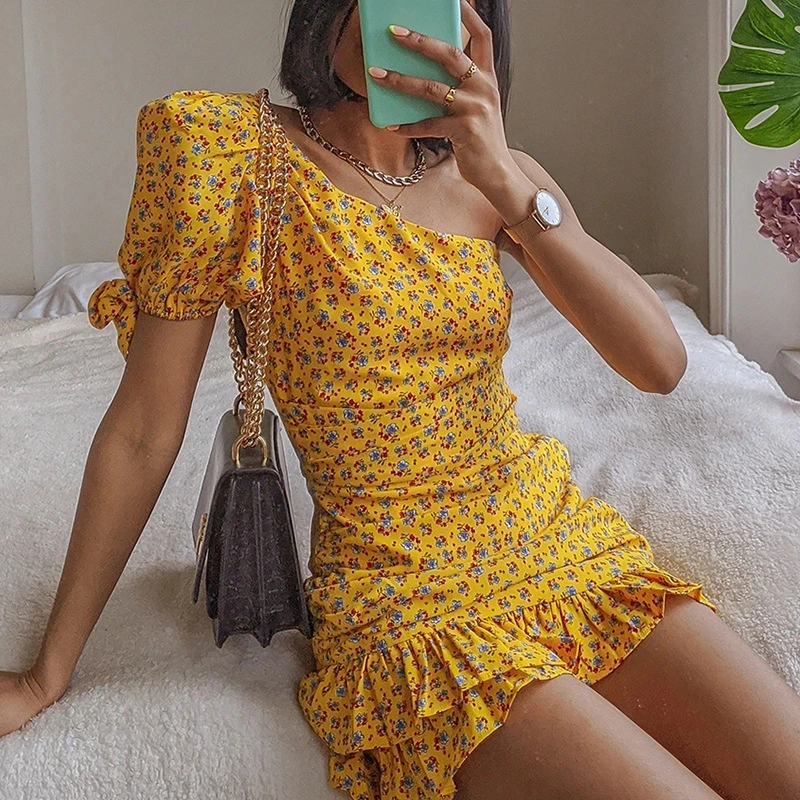 Sexy slanted shoulder design dress