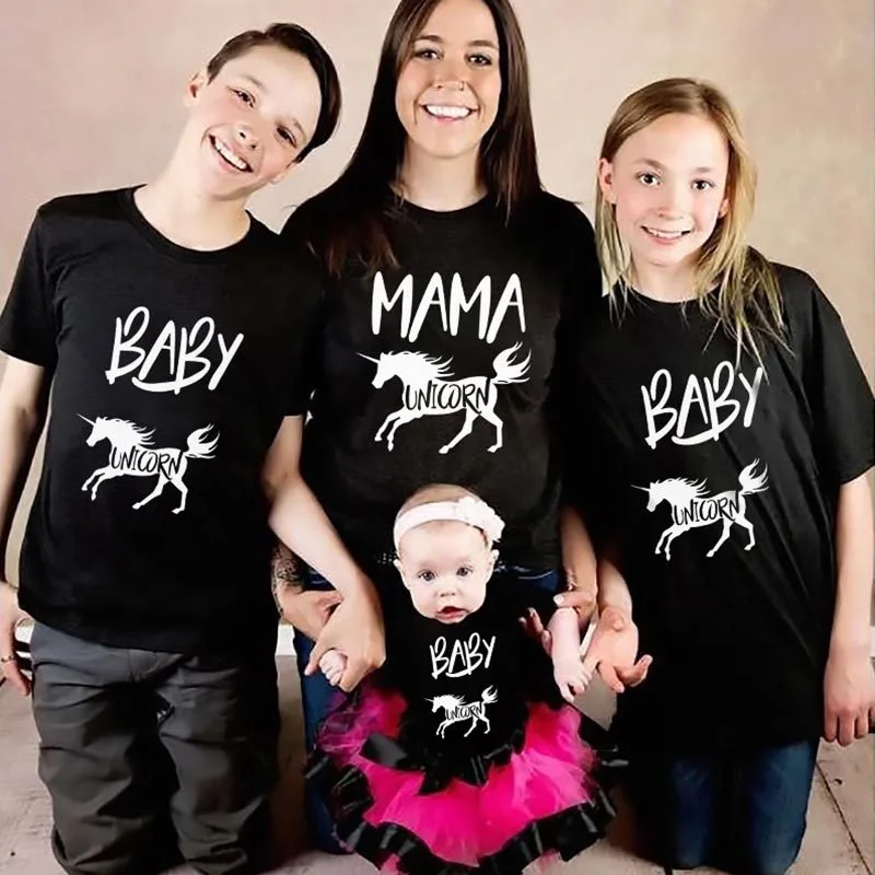 Short-Sleeved T-Shirt With A Family Of Three European And American Cartoon Cute Prints