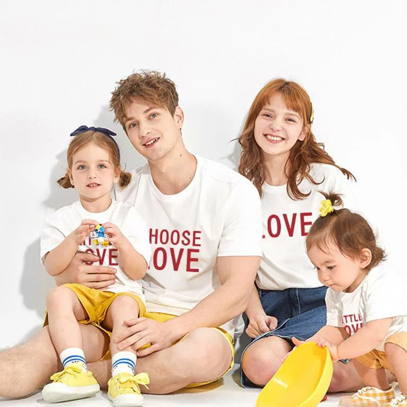 Warm And Fashionable Short-Sleeved T-Shirts For A Family Of Three European And American Families