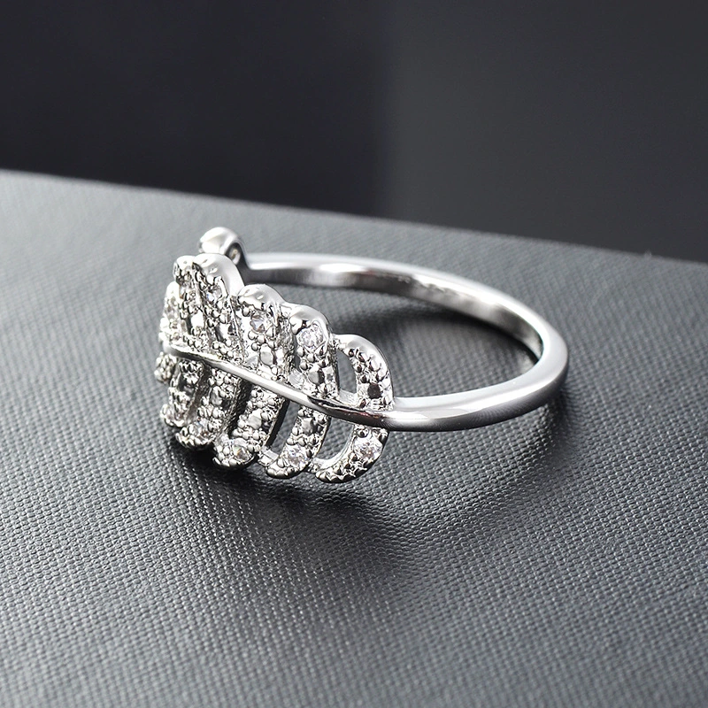 Japanese And Korean Jewelry, Personalized Diamond Leaf Small Sweet Leaf Ring