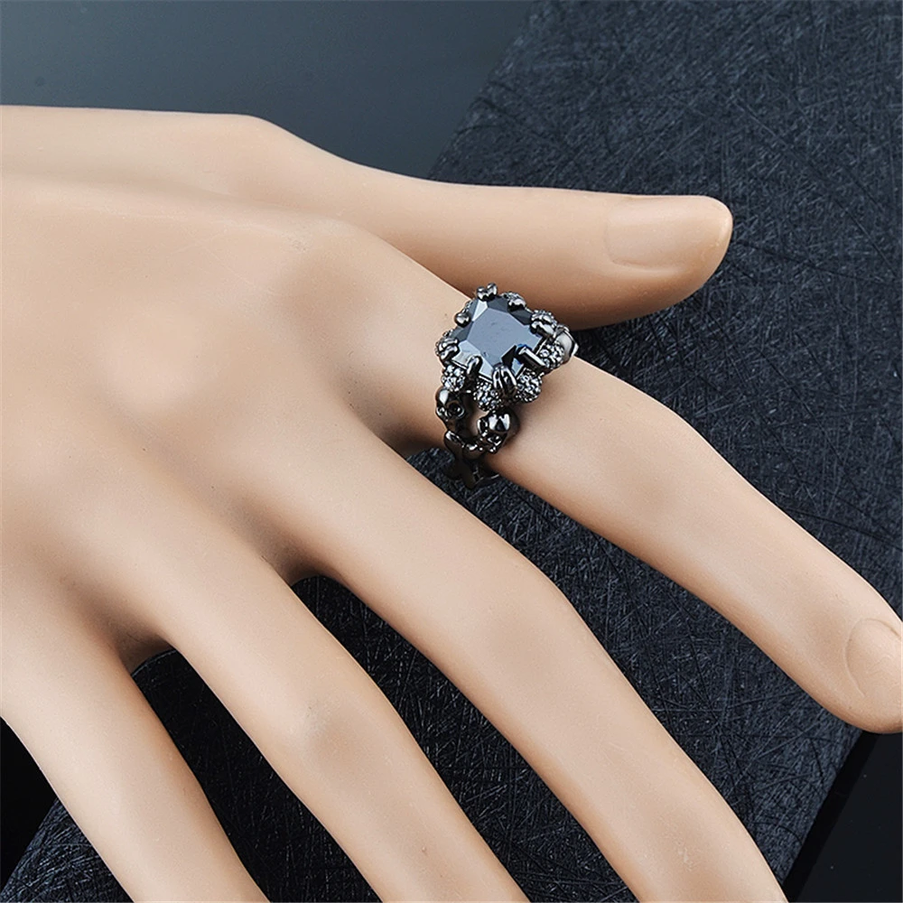 Ring Ghost Head Black Gold-plated Bracelet Zircon Ring