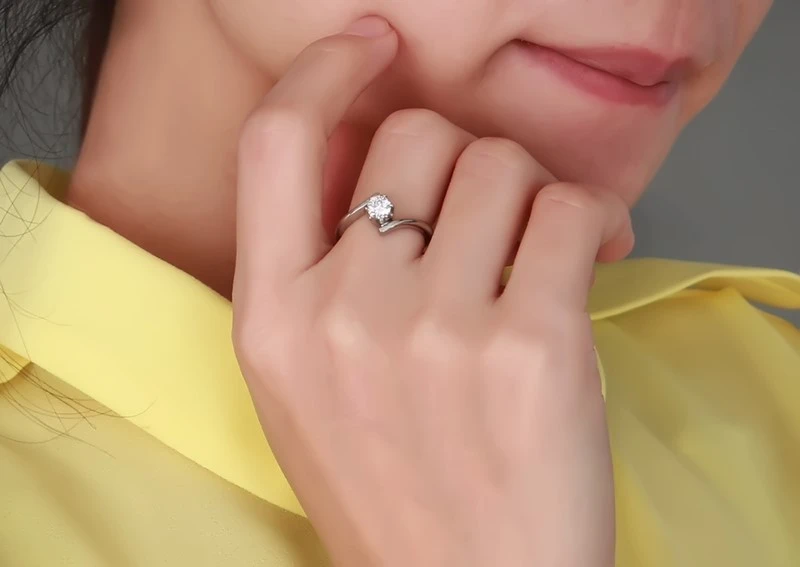 Korean  Micro-inlaid Zircon Fashion Women's Wedding Ring