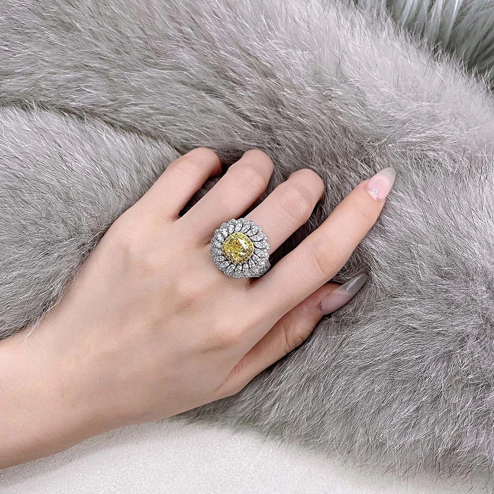 Pincushion Midsummer Daisy Concept Design Senior Women's Ring