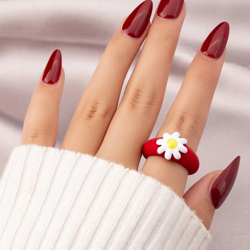 Retro Fashion Little Daisy Ring Women