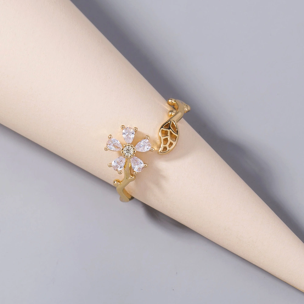 Four-leaf clover flower Zircon Open Ring Ring Girl