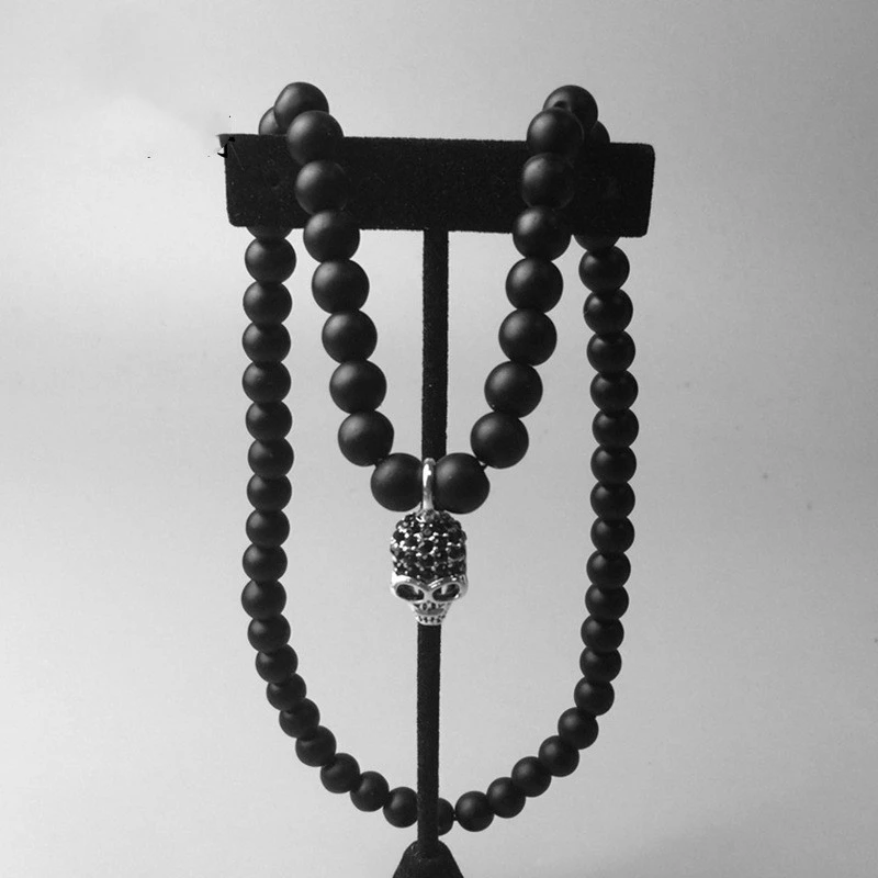 Obsidian Bead Necklace And Skull Pendant Unisex